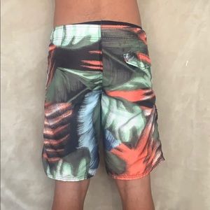 Board shorts men’s size 32